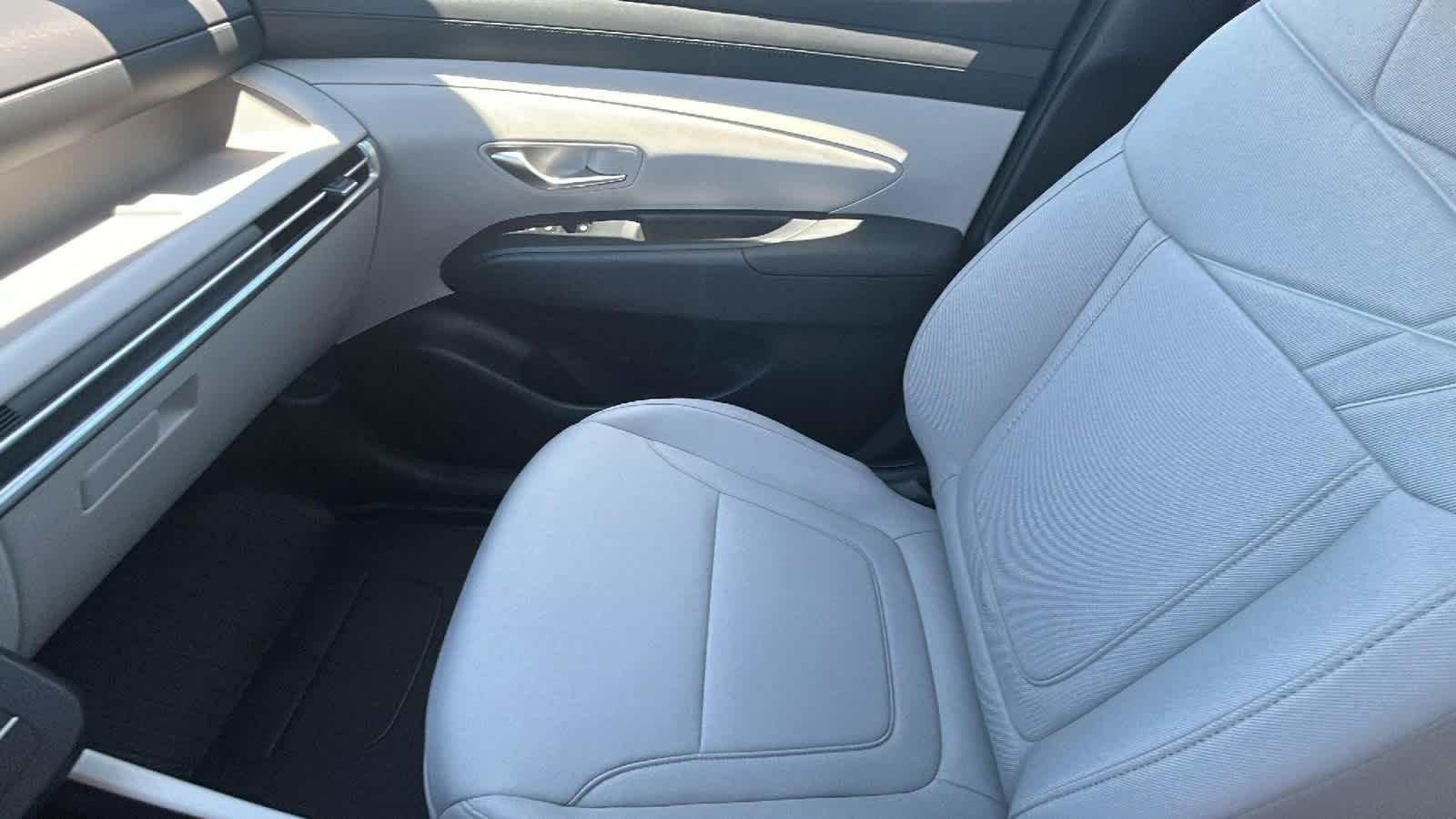 New 2026 Serenity White Pearl Hyundai SE AWD image 12