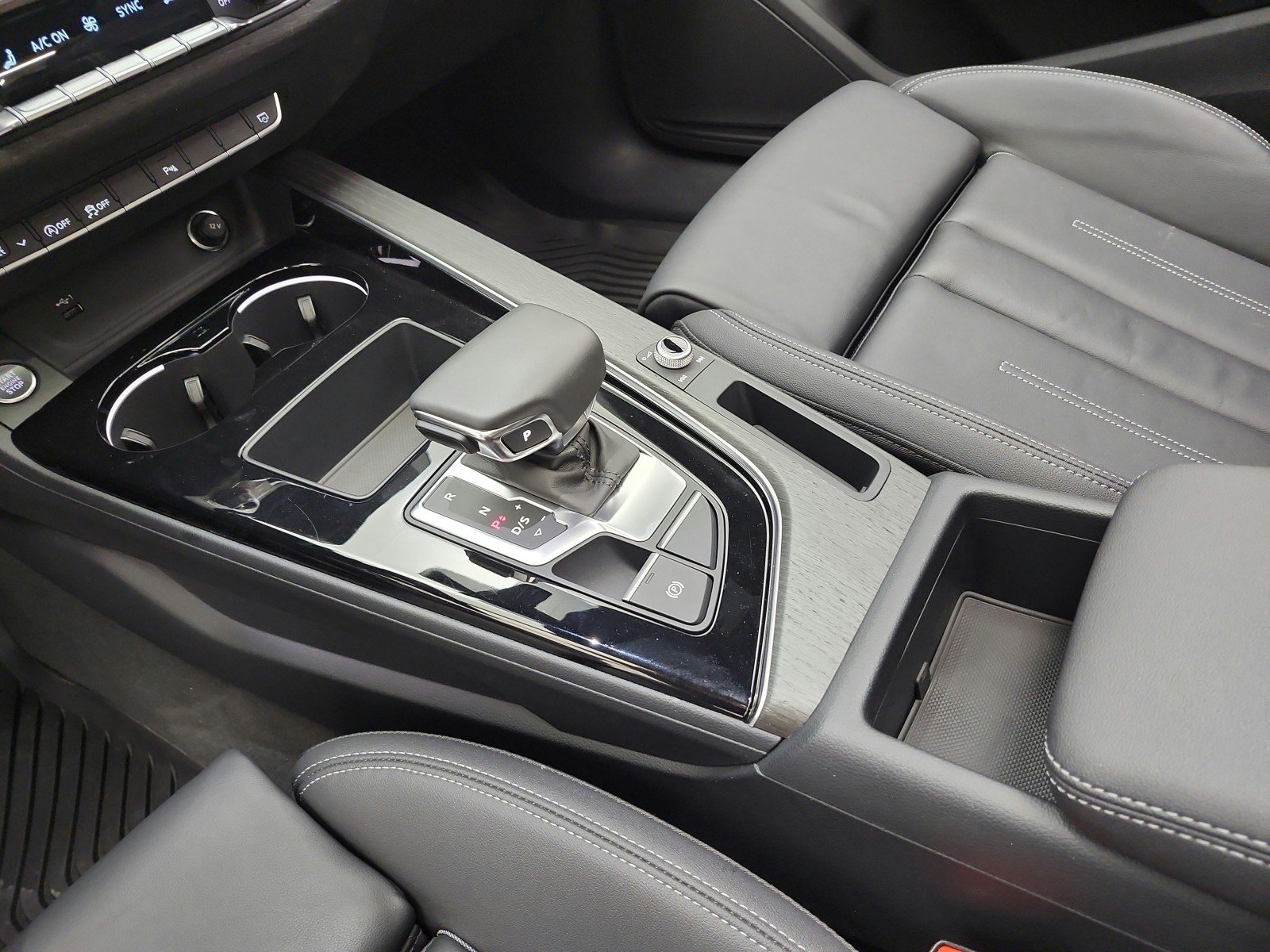 Used 2025 Daytona Gray Pearl Effect Audi S line Premium 45 TFSI quattro image 11