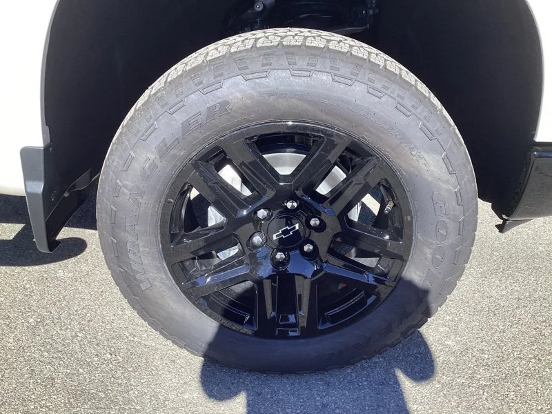 2026 Chevrolet Silverado 1500 Custom Trail Boss - Photo 9