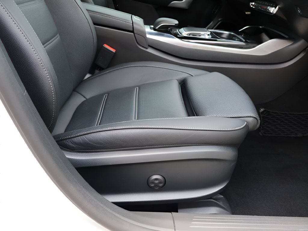 Used 2020 Polar White Mercedes-Benz Base image 13
