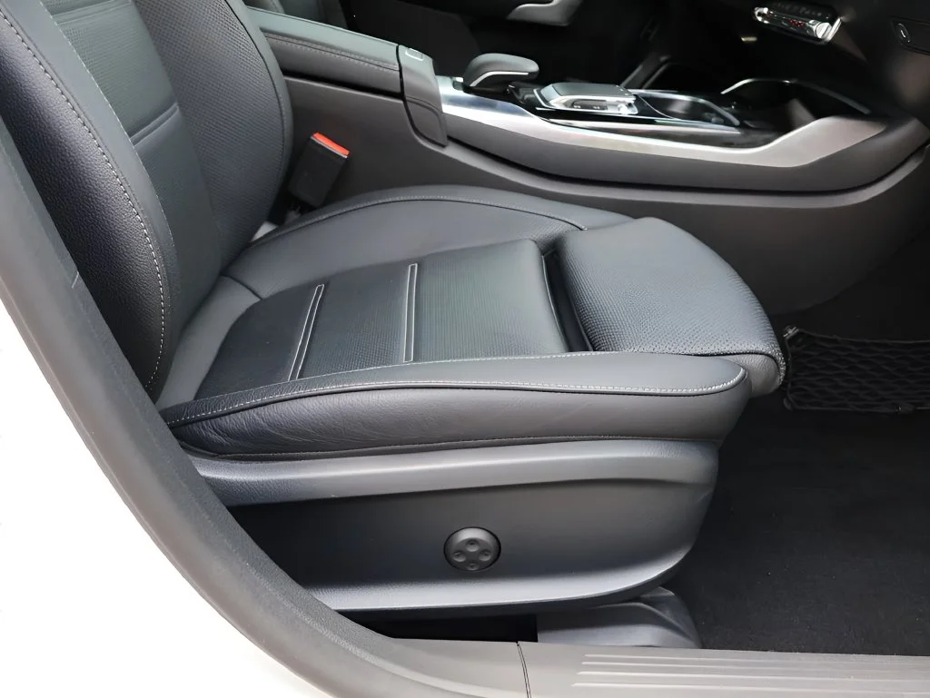 Used 2020 Polar White Mercedes-Benz Base image 13