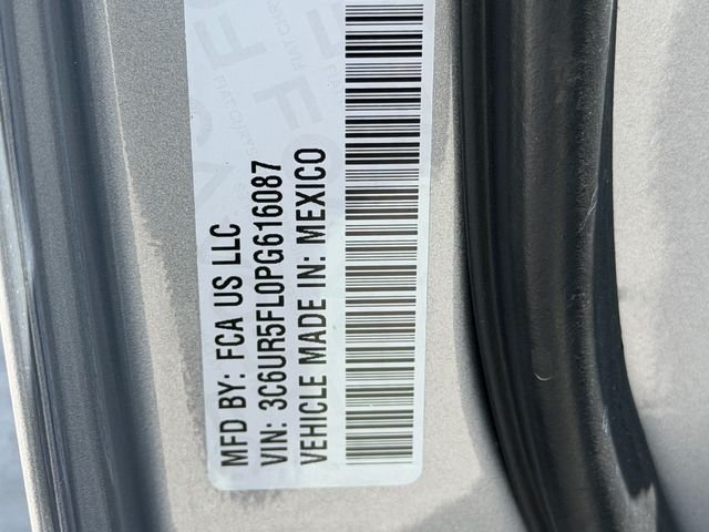 Used 2023 Silver Ram Laramie image 23