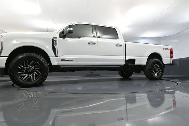 2024 Ford F-350 Super Duty Platinum - Photo 55