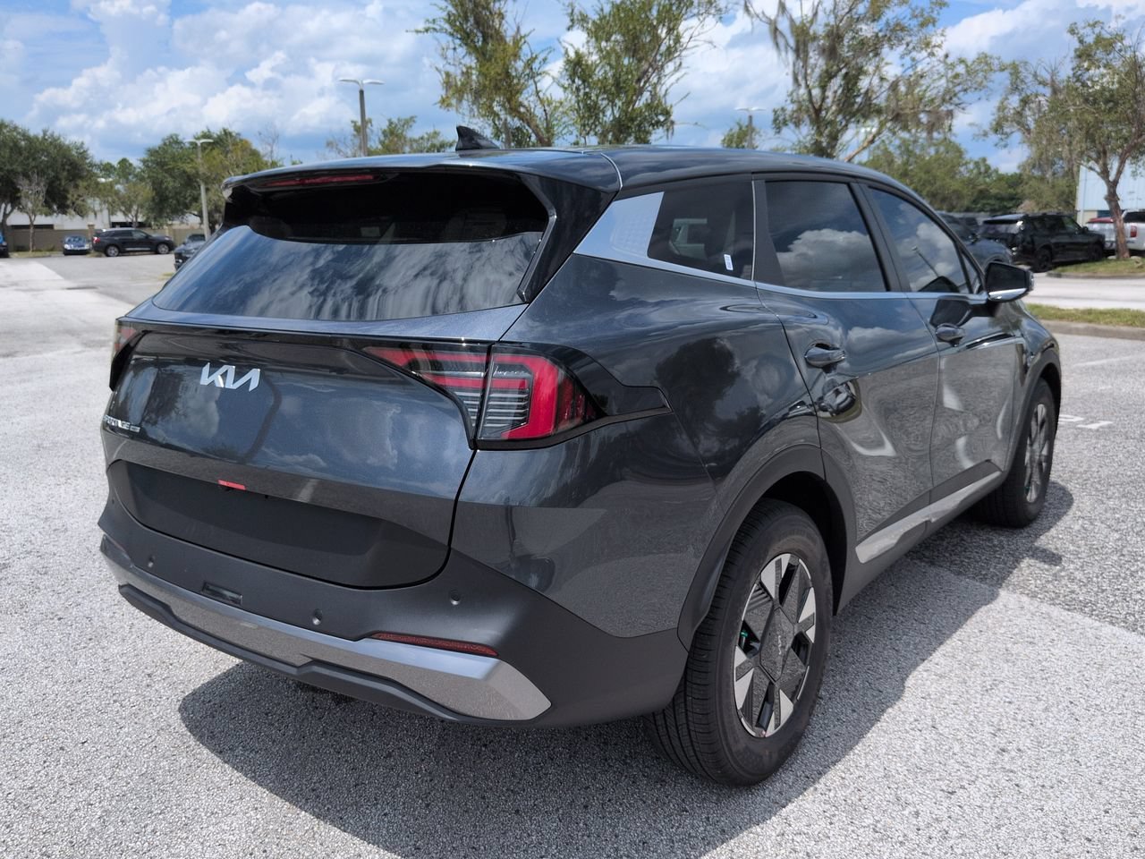 New 2027 Gravity Gray Kia LX image 5