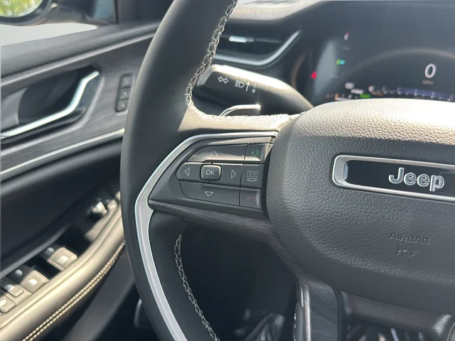 Used 2024 Silver Jeep 4xe image 16