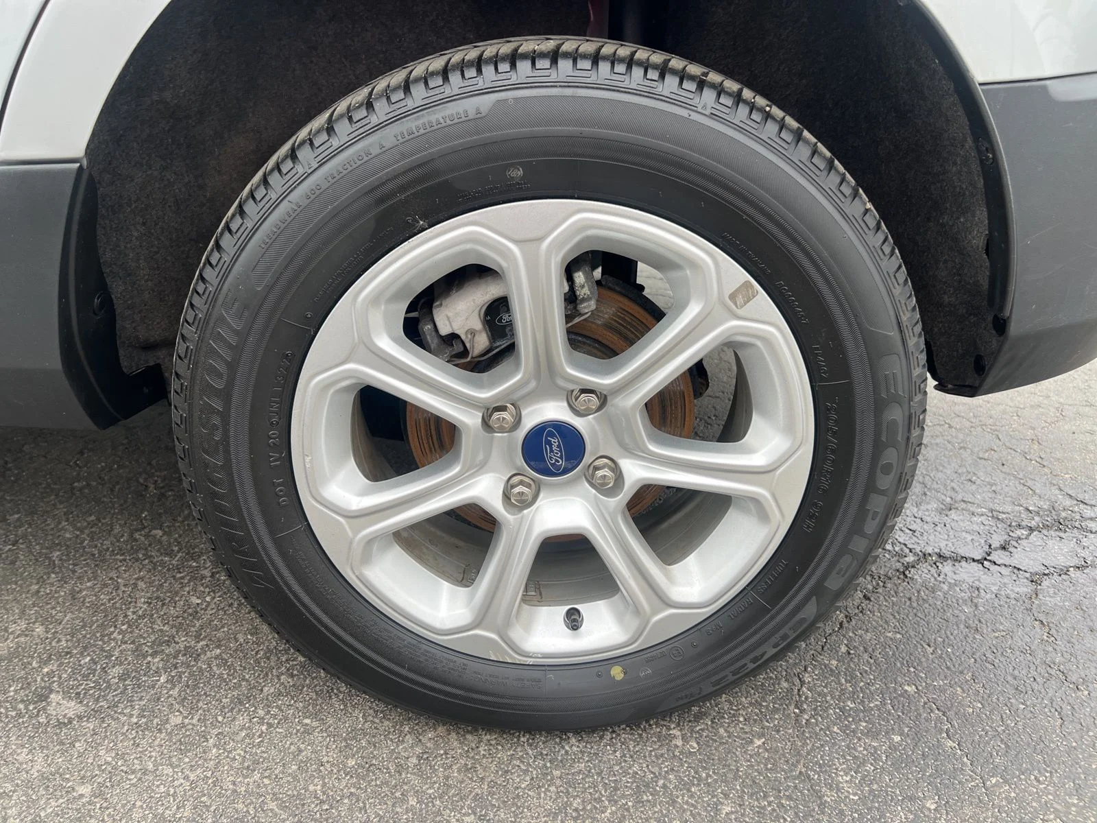 Used 2022 Silver Metallic Ford SE image 33