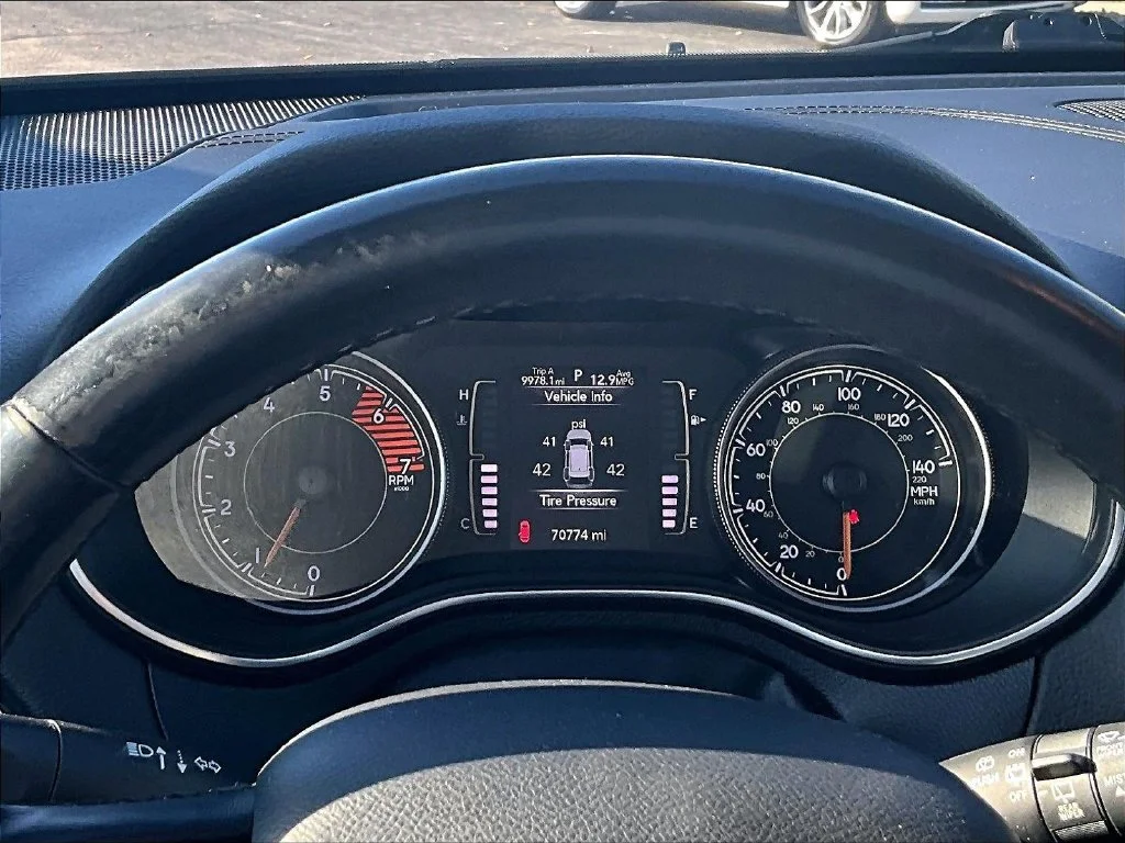 Used 2020 Black Jeep Latitude Plus image 21