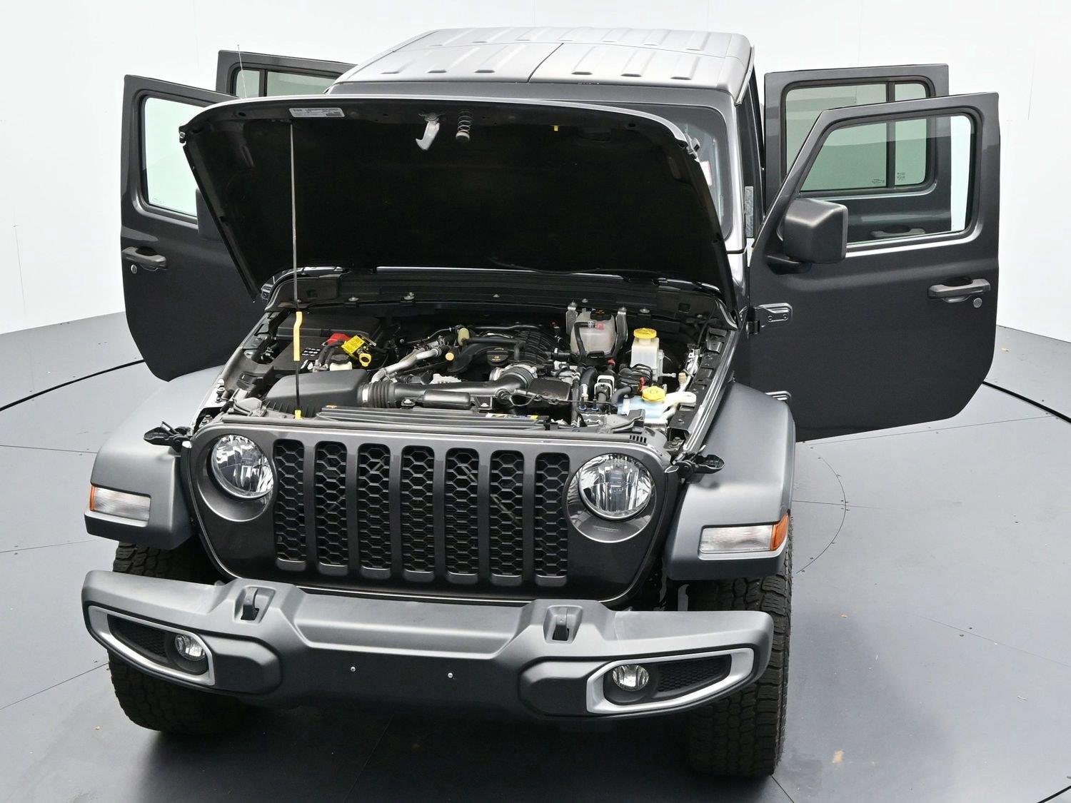 Used 2023 Granite Crystal Metallic Clearcoat Jeep Sport S image 38