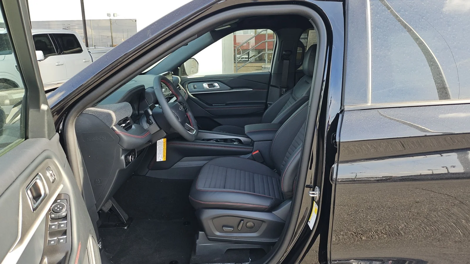 New 2026 Agate Black Metallic Ford ST-Line image 7