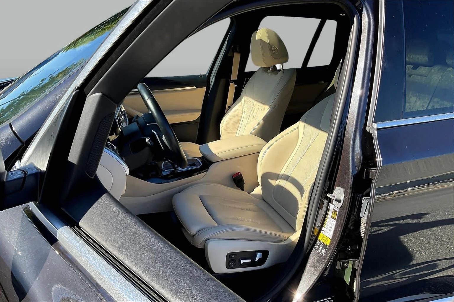 Used 2022 Brooklyn Grey Metallic BMW xDrive30i image 8
