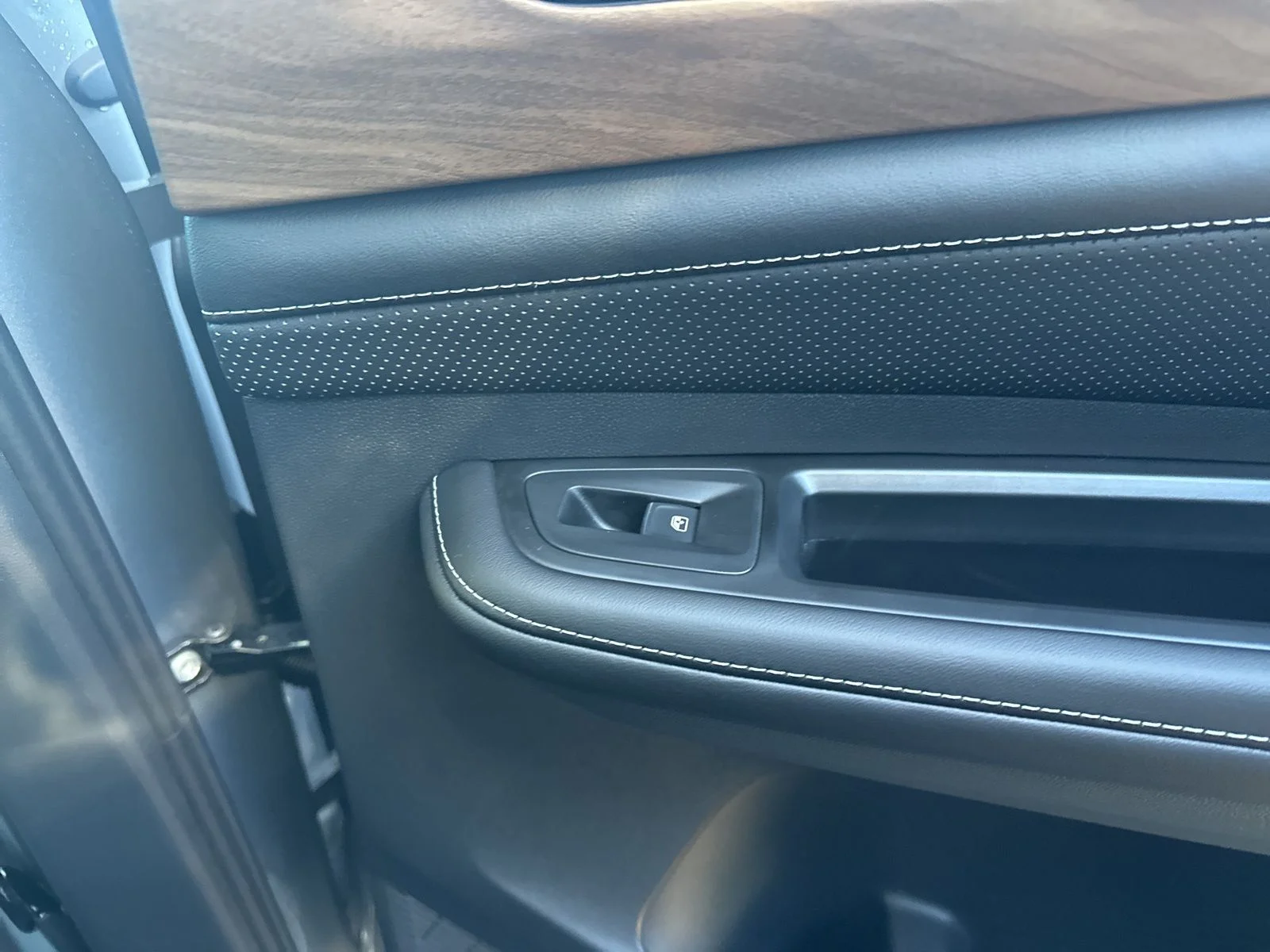 2026 Volkswagen Atlas SE w/Tech - Photo 36