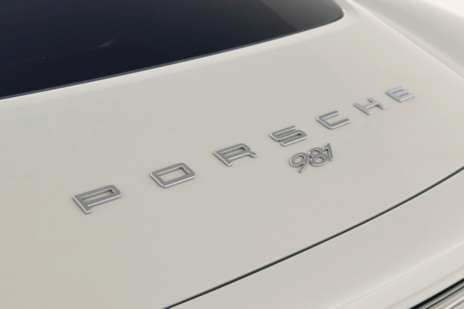 Used 2014 White Porsche  image 8