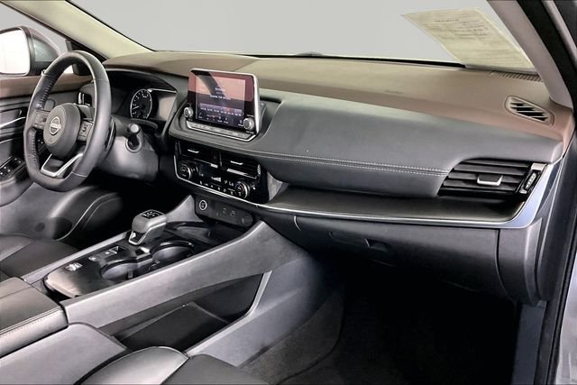 Used 2022 Gray Nissan SV image 25