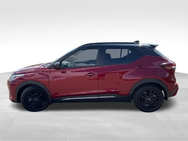 Certified Used 2023 Red Nissan SR image 5