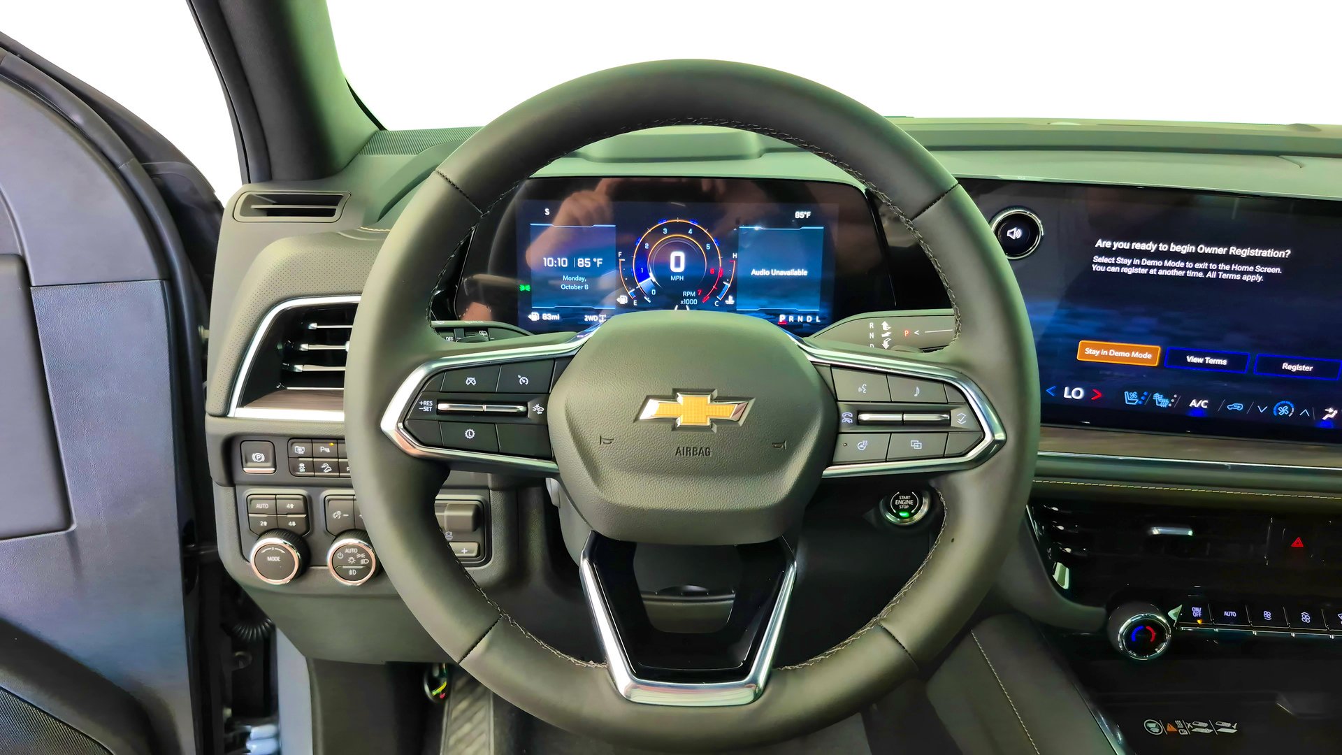 2026 Chevrolet Suburban Premier - Photo 13