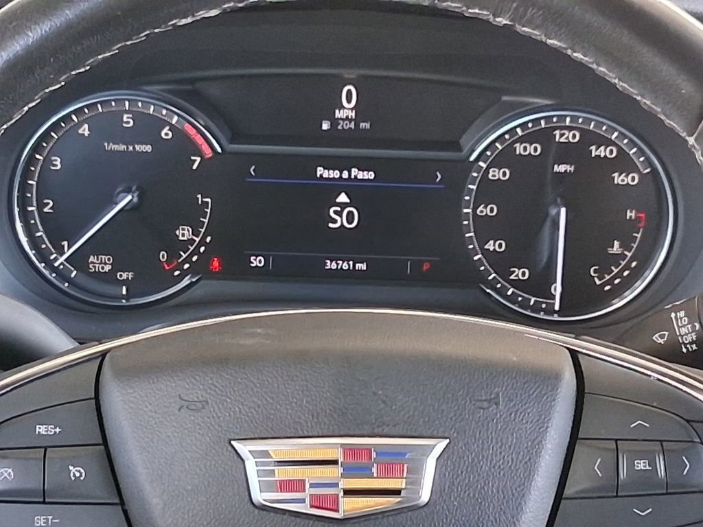 Used 2022 Crystal White Tricoat Cadillac Luxury image 13