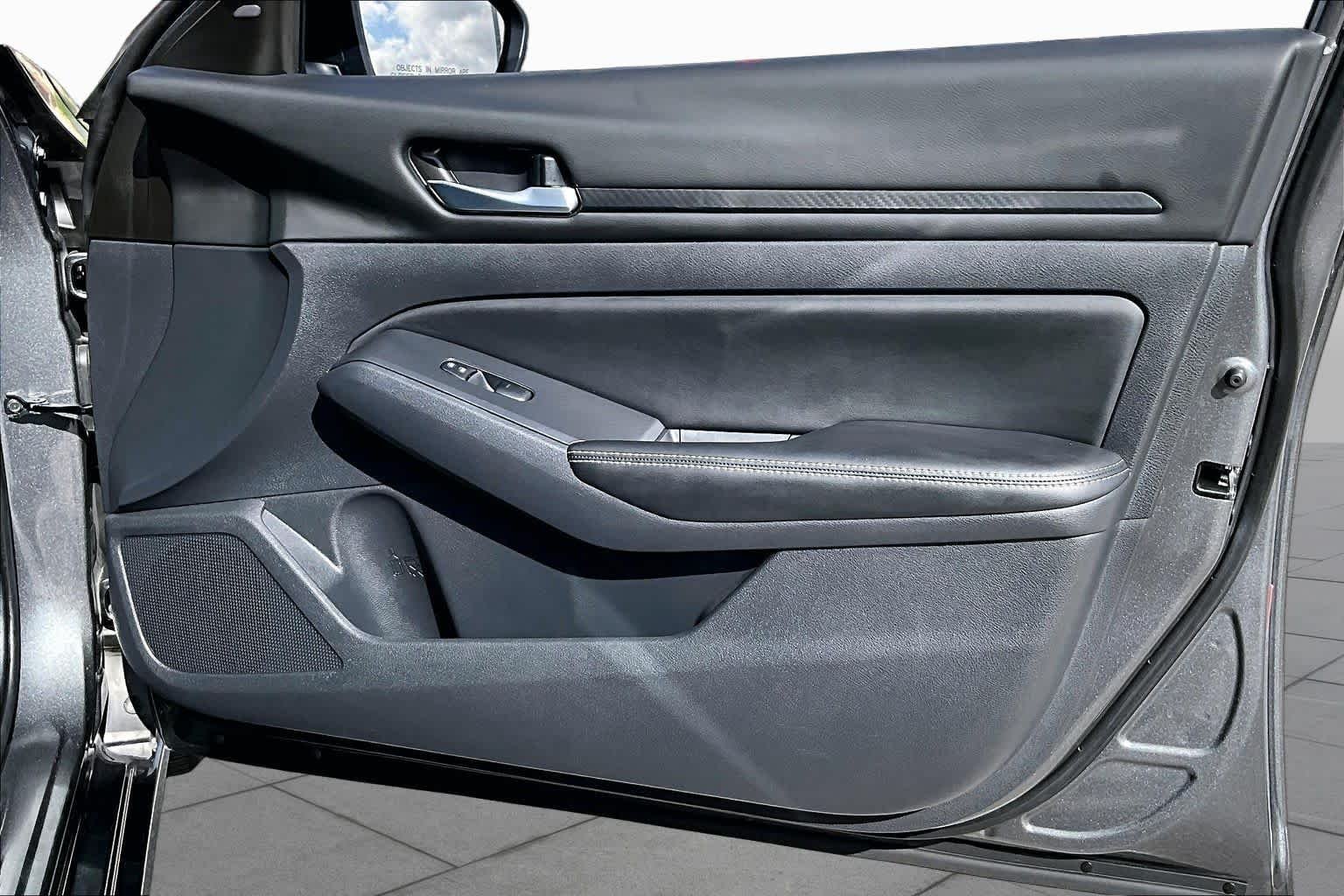 Used 2025 Gun Metallic Nissan SV image 23