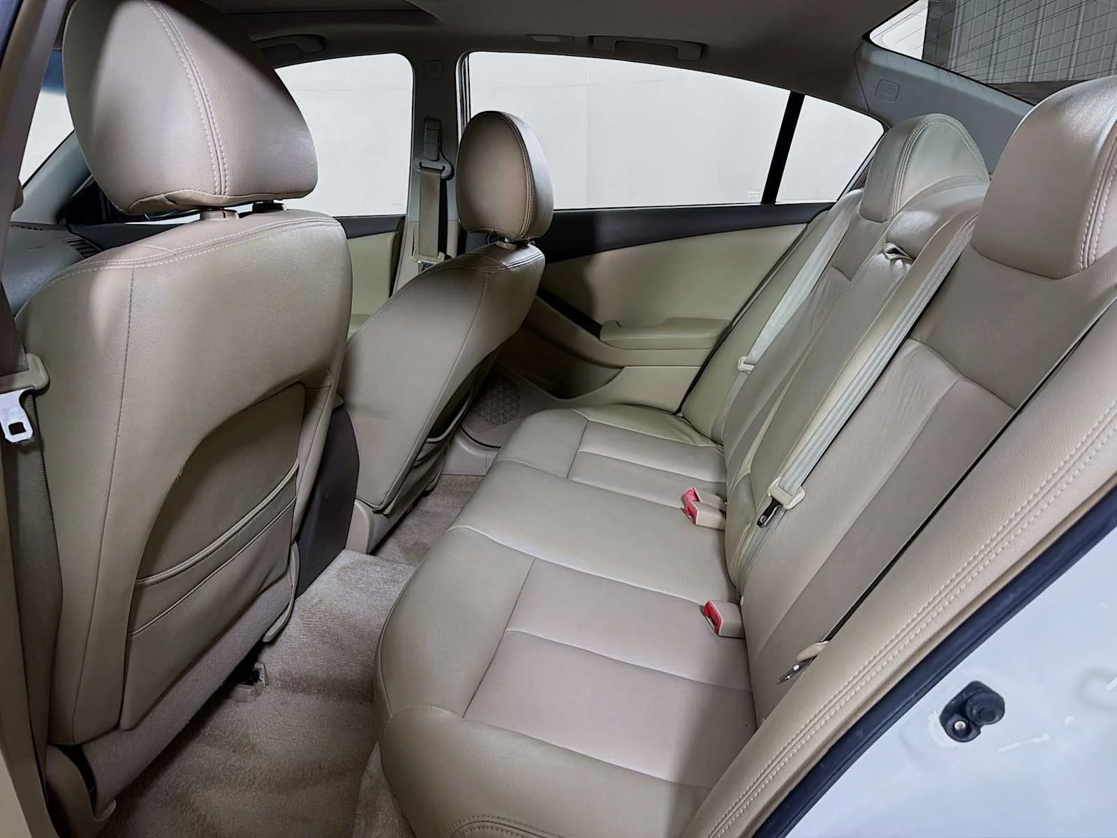 Used 2011 Winter Frost Pearl Nissan 2.5 SL image 18