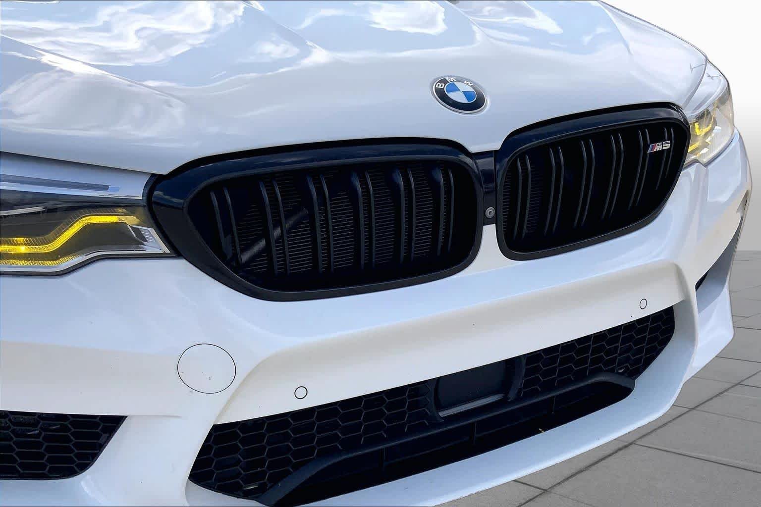 Used 2018 Alpine White BMW  image 30