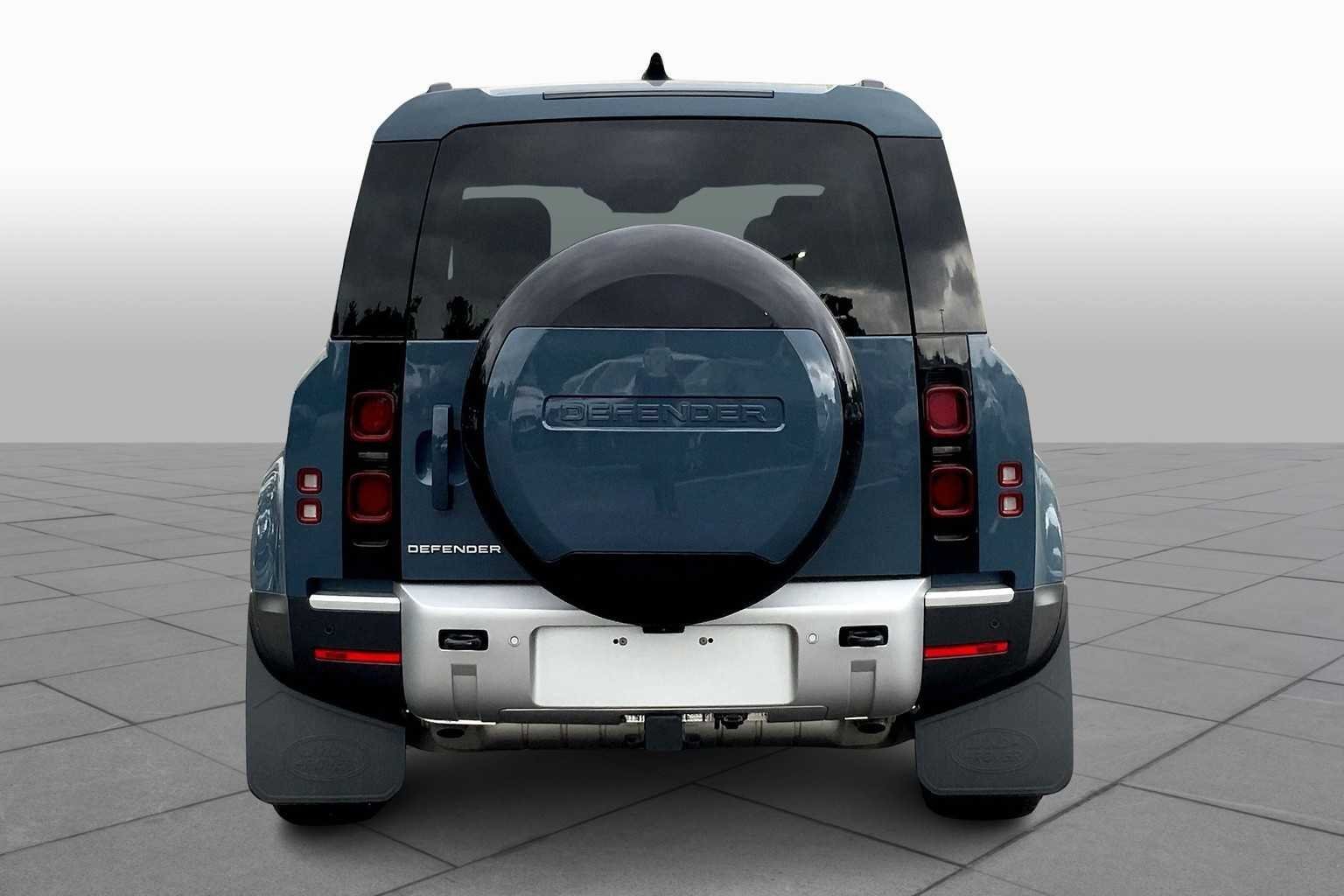 2025 Land Rover Defender S - Photo 15