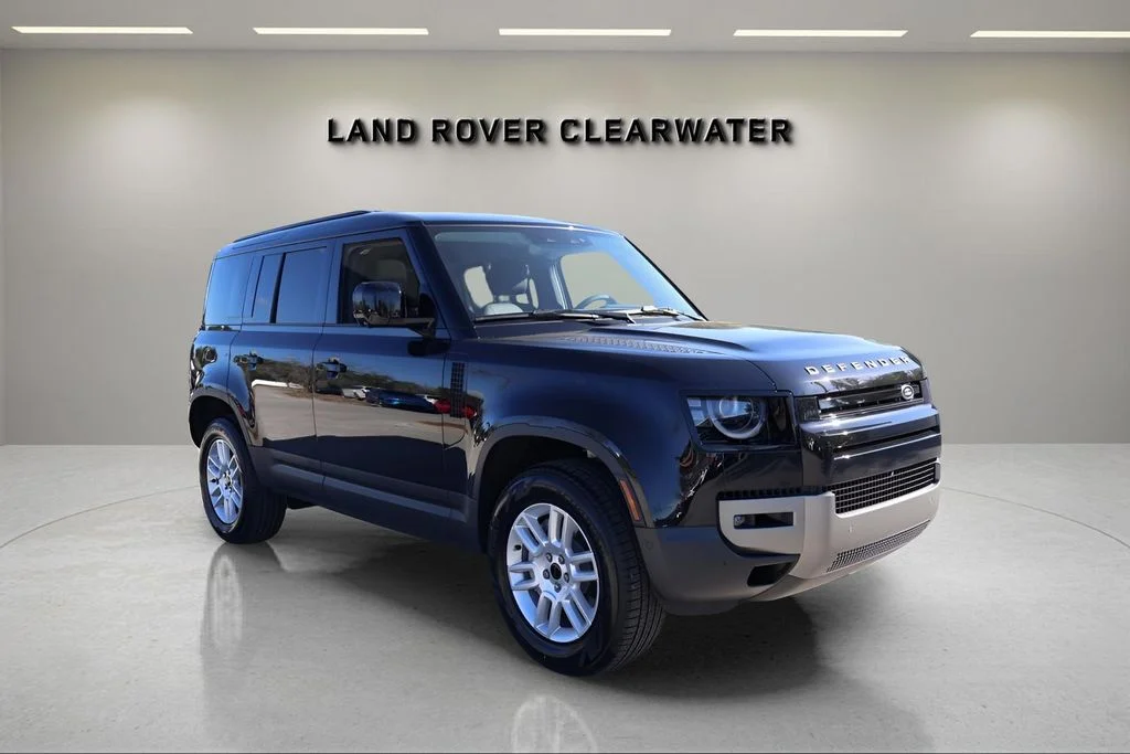 New 2026 Santorini Black Land Rover S image 7