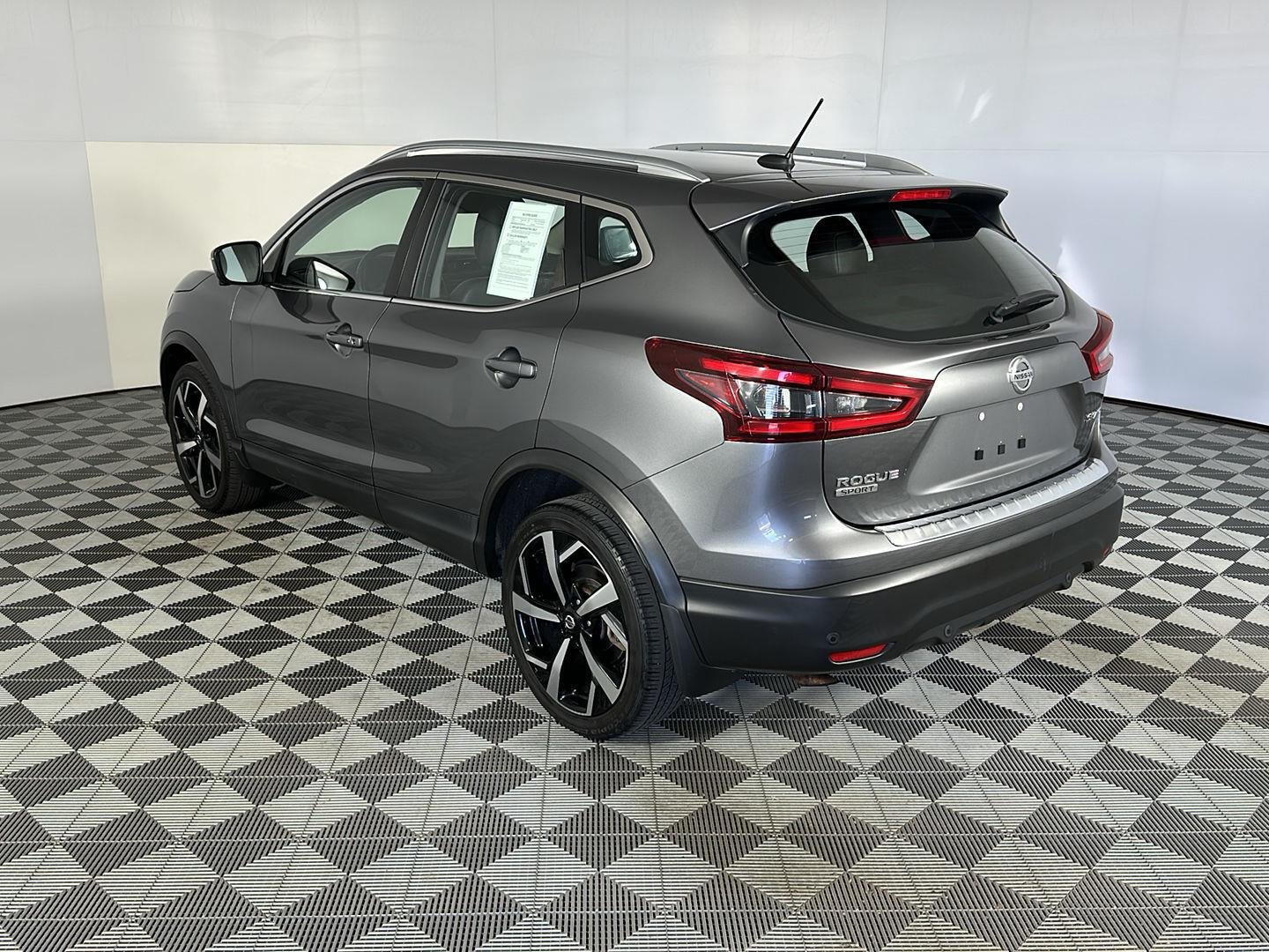 Used 2022 Gun Metallic Nissan SL image 11