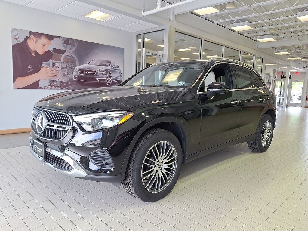 Certified Used 2026 Black Mercedes-Benz GLC 300 image 3