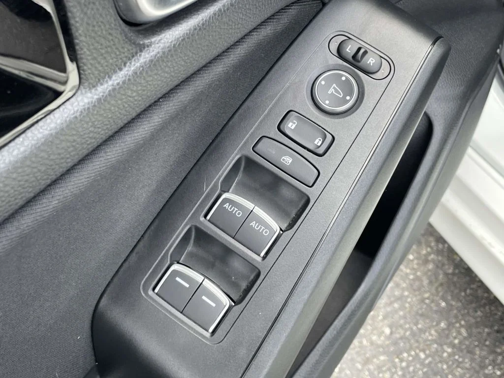 Certified Used 2025  Honda Sport image 25