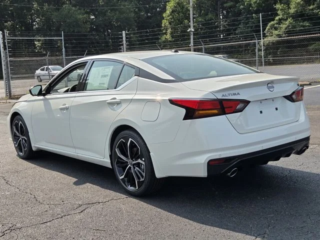 New 2026 White Nissan 2.5 SR image 3