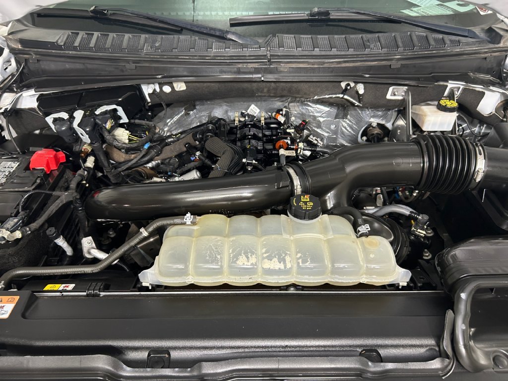 Used 2024 White Ford XLT image 19