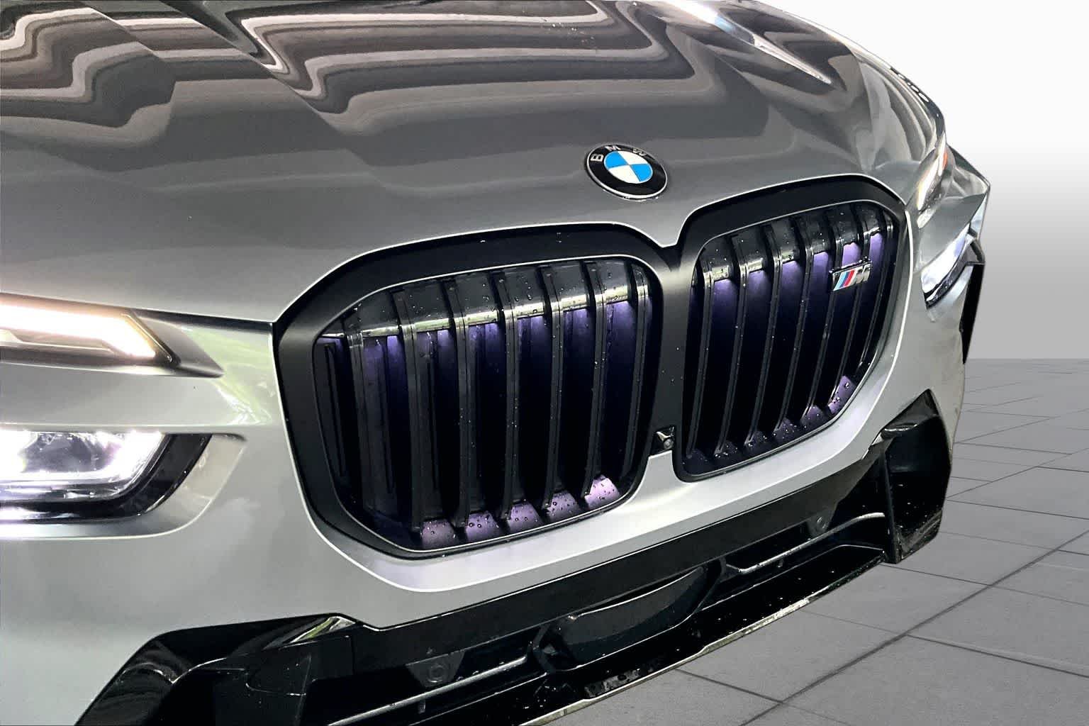 Used 2025 Skyscraper Grey Metallic BMW M60i image 29