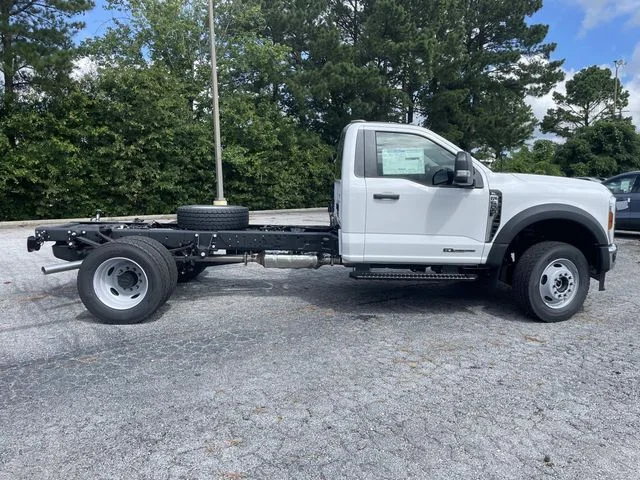 New 2025 Oxford White Ford F-600® XL image 2