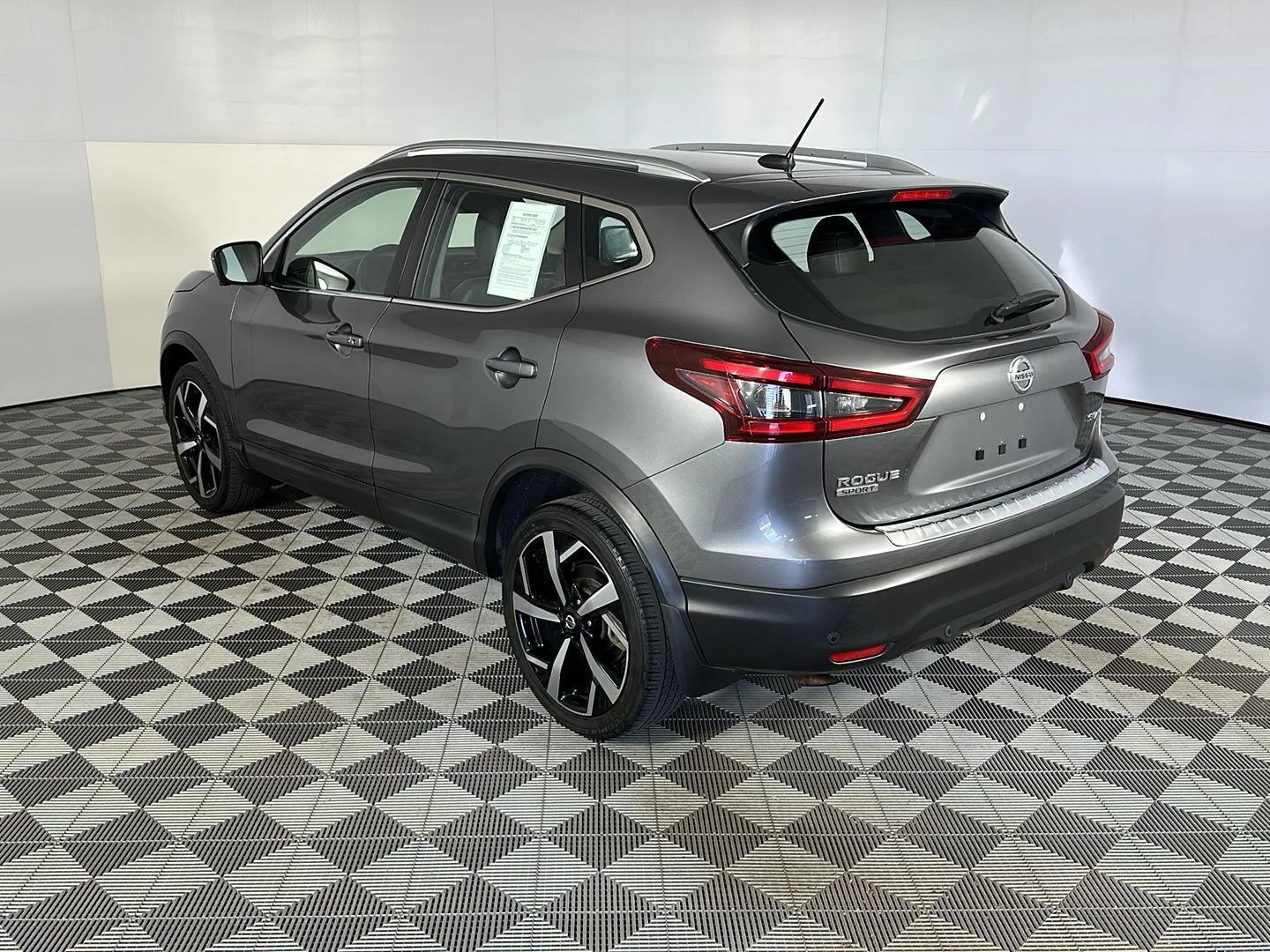 Used 2022 Gun Metallic Nissan SL image 11