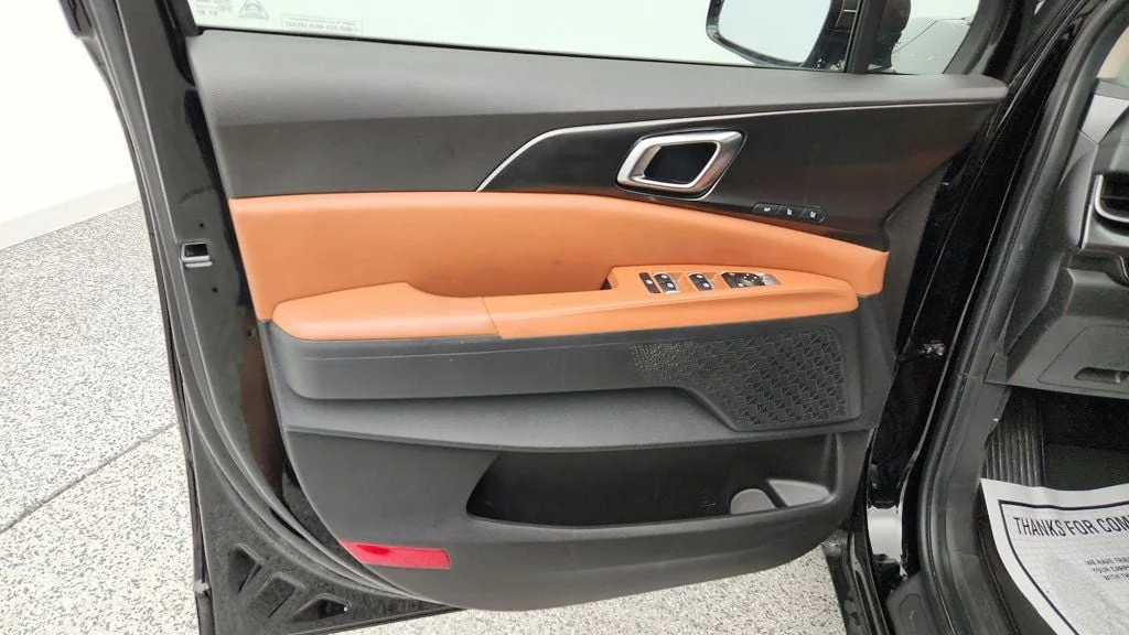 Used 2025 Aurora Black Pearl Kia SX FWD w/ Rear Seat Entertainment & Dark Edition Pkg image 11