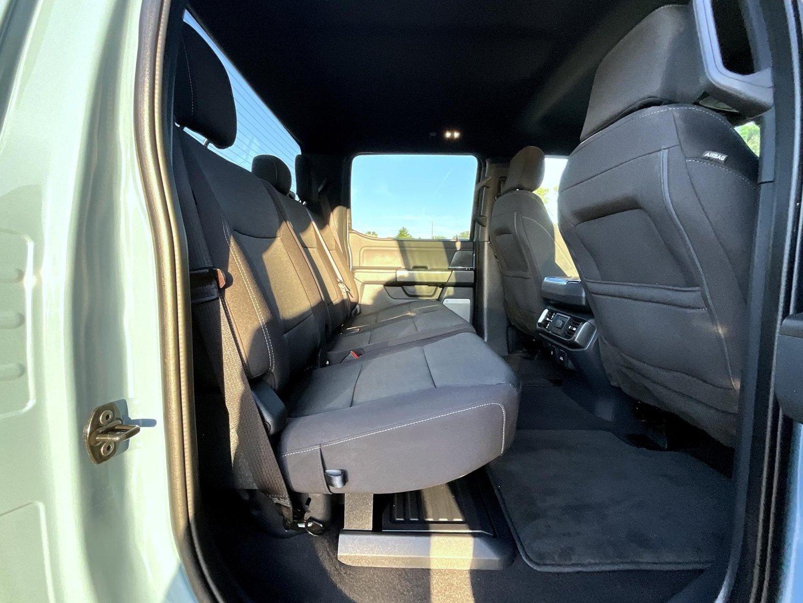 Used 2023 Blue Ford XLT image 22