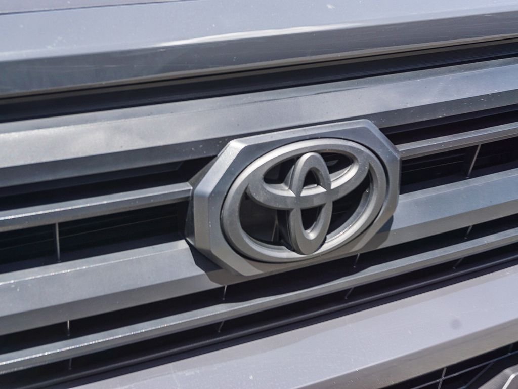 Used 2025  Toyota SR5 image 11