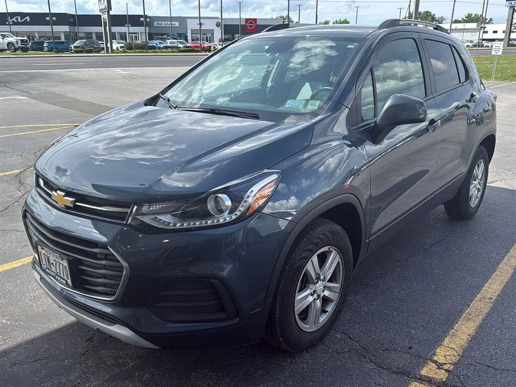 Used 2022 Shadow Gray Metallic Chevrolet LT image 8
