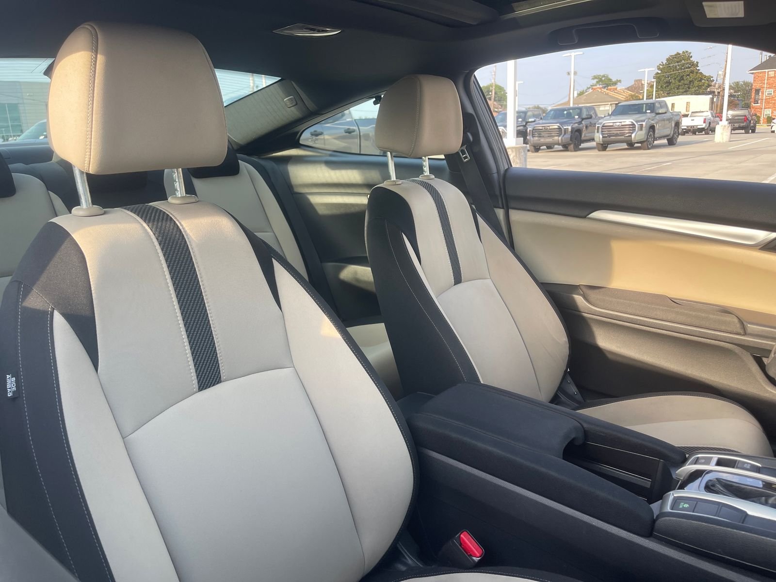 Used 2016 Black Honda LX-P image 14