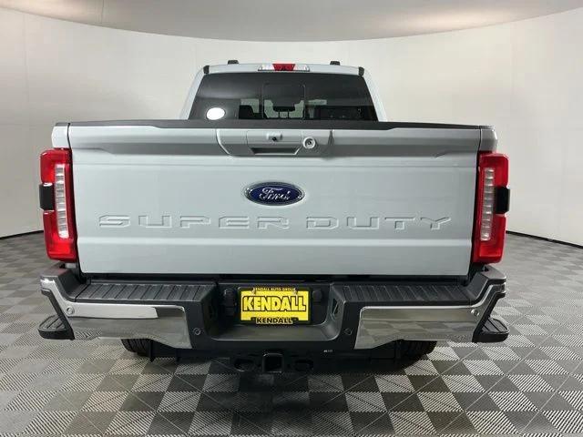 New 2026 Avalanche Ford Lariat image 5