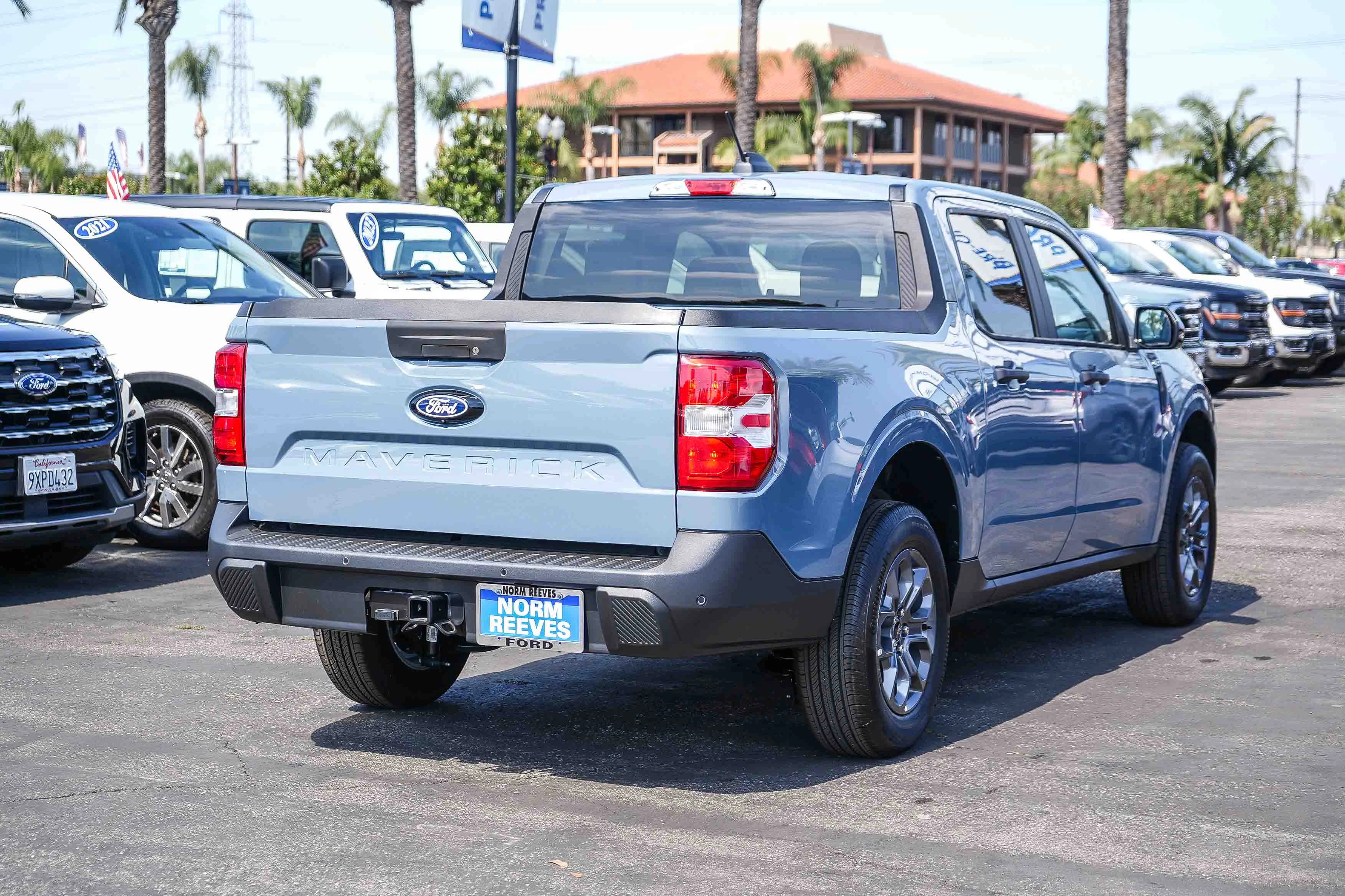 New 2026 Azure Gray Metallic Ford XLT image 6