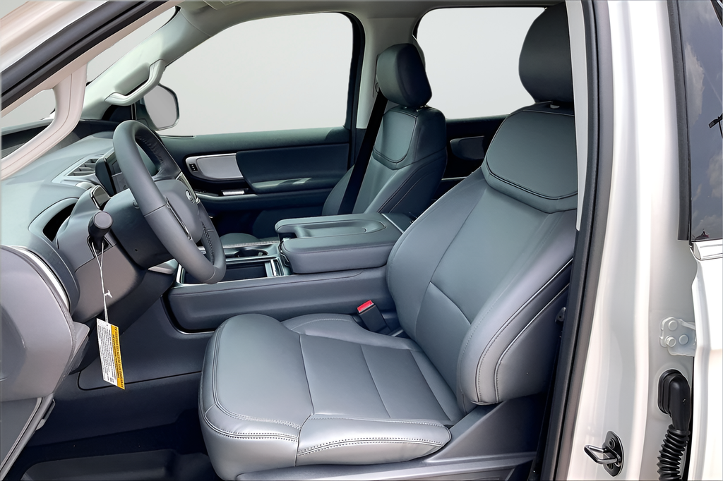 New 2026 Star White Metallic Tri-Coat Ford Active image 10