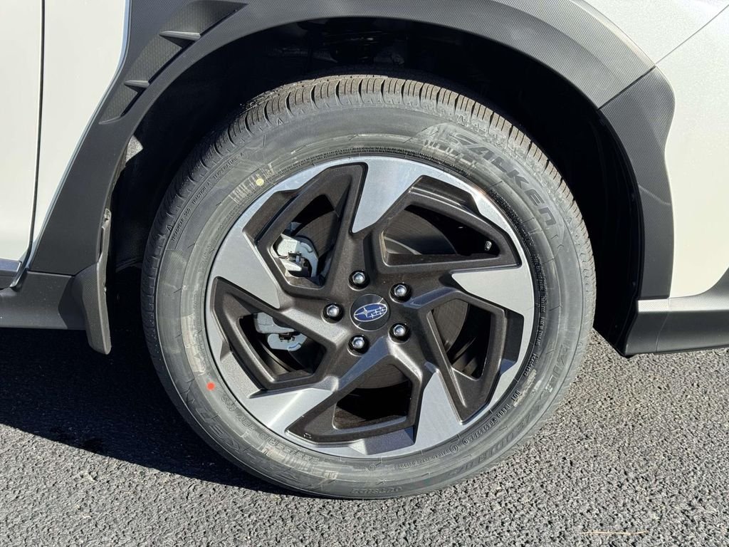New 2026 CRYSTAL WHITE PEARL Subaru Limited image 7
