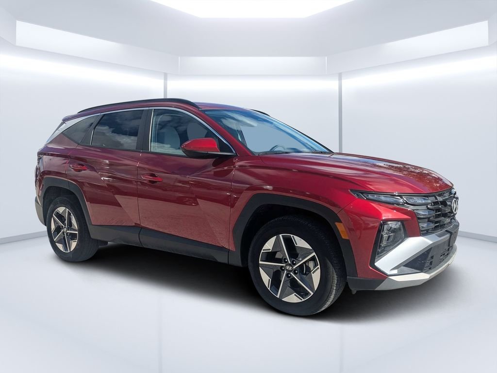 Used 2025 Red Hyundai SEL image 1