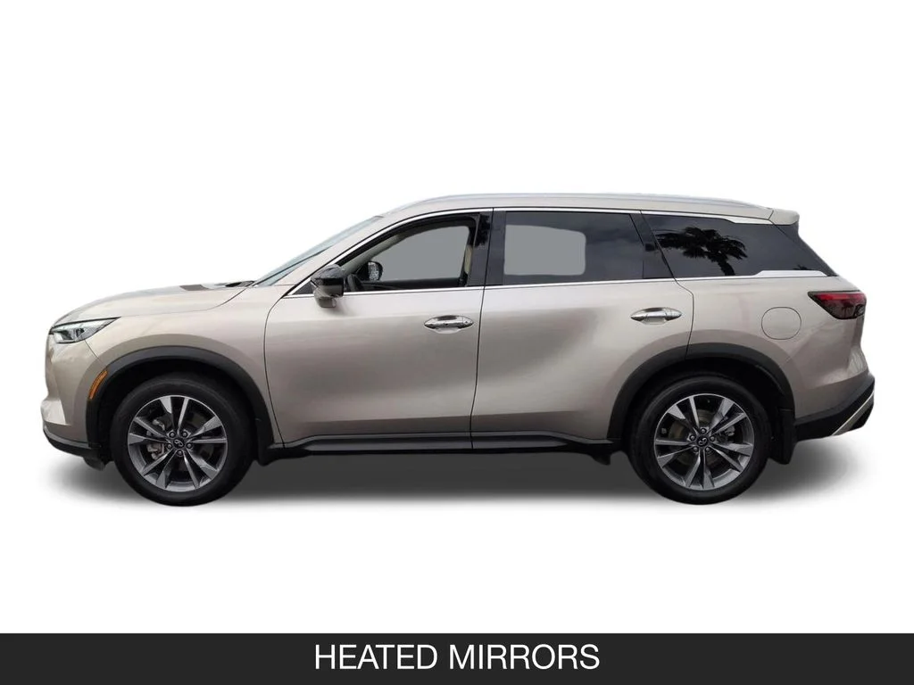 Used 2025 Silver INFINITI LUXE image 5