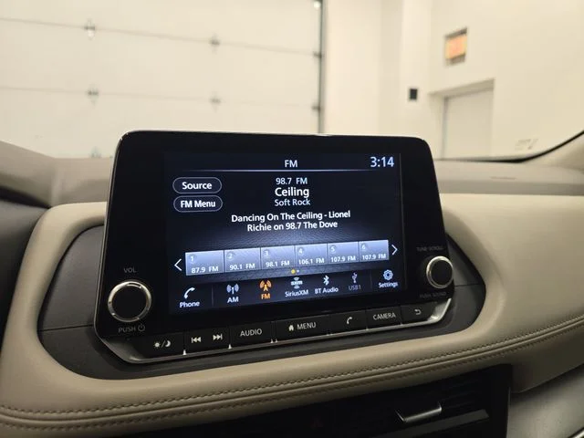 Used 2025 Super Black Nissan SV image 20
