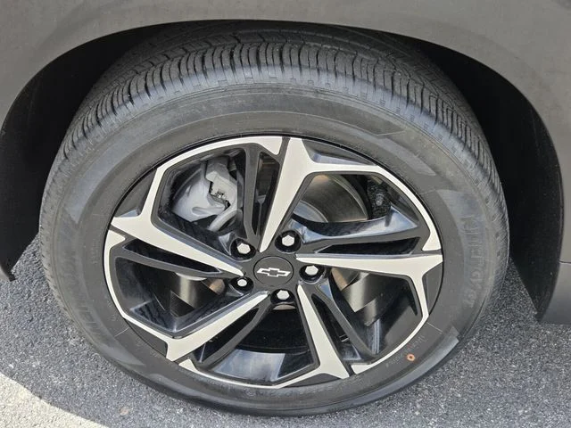 Used 2023 Yellow Chevrolet RS image 16