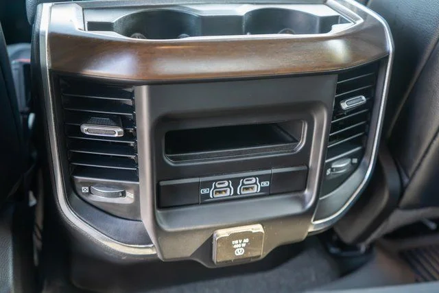 Used 2021 Silver Ram Laramie image 17
