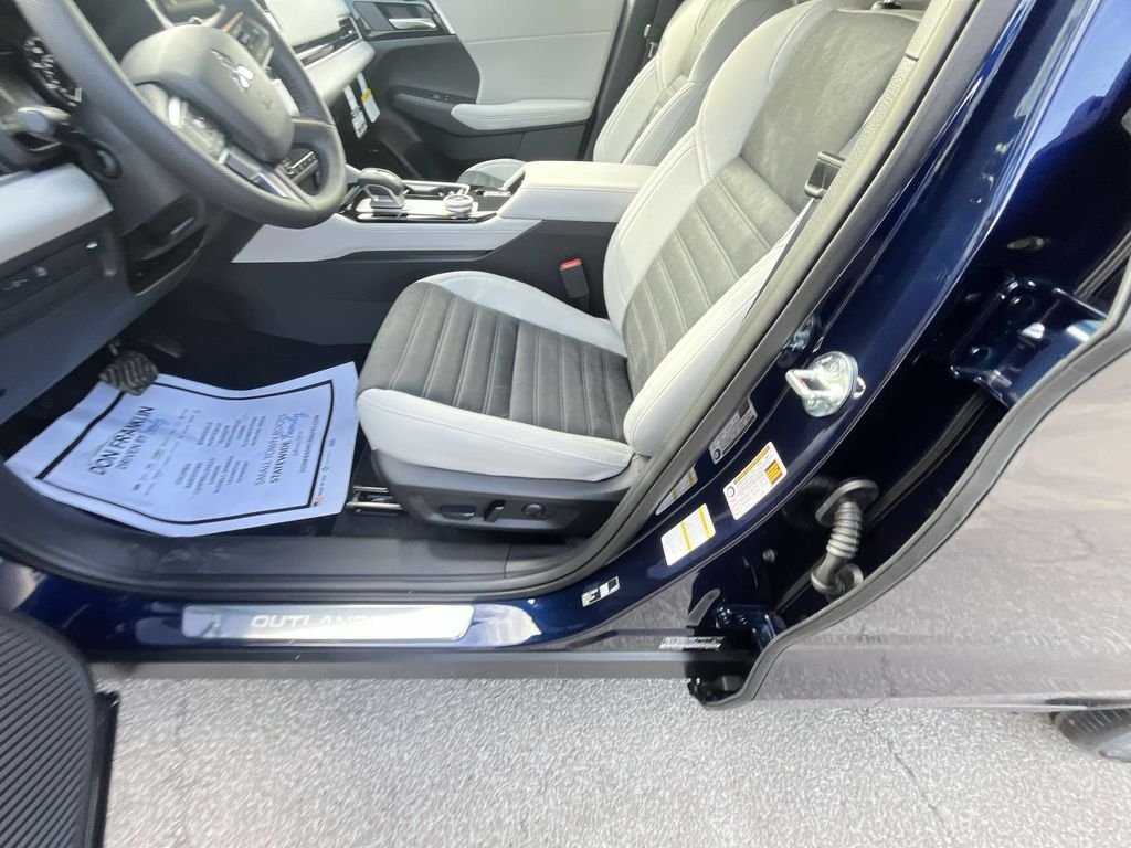 2026 Mitsubishi Outlander SE - Photo 12