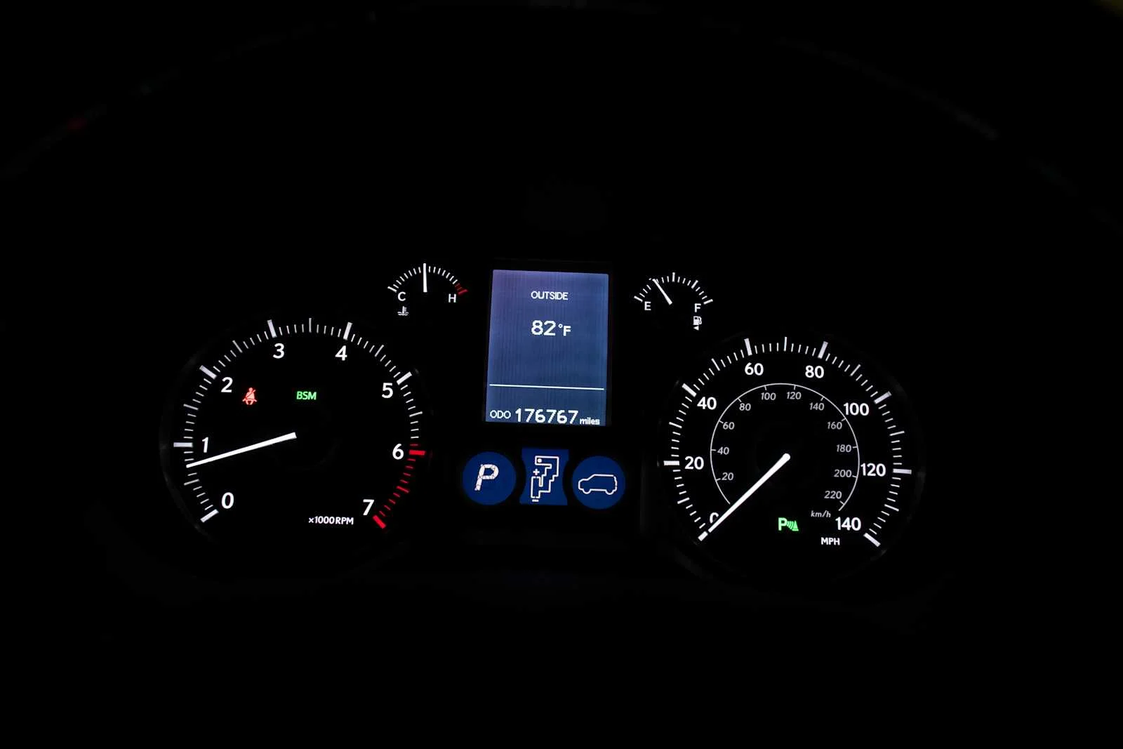 Used 2018 Silver Lining Metallic Lexus Premium image 24