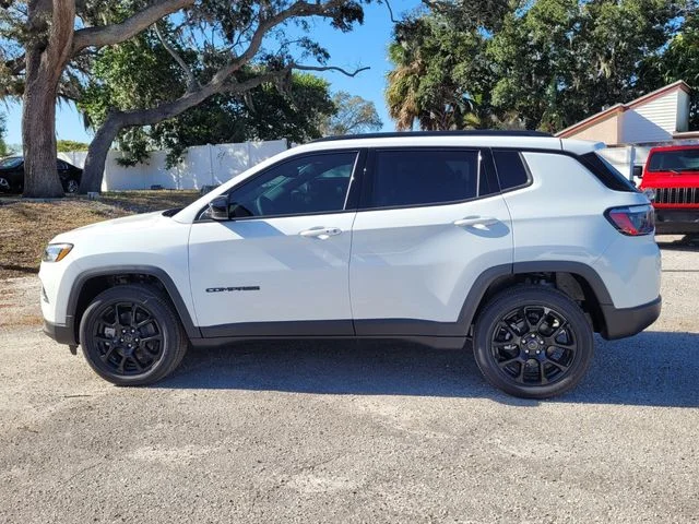 New 2026 Bright White Clear-Coat Exterior Paint Jeep Latitude image 4